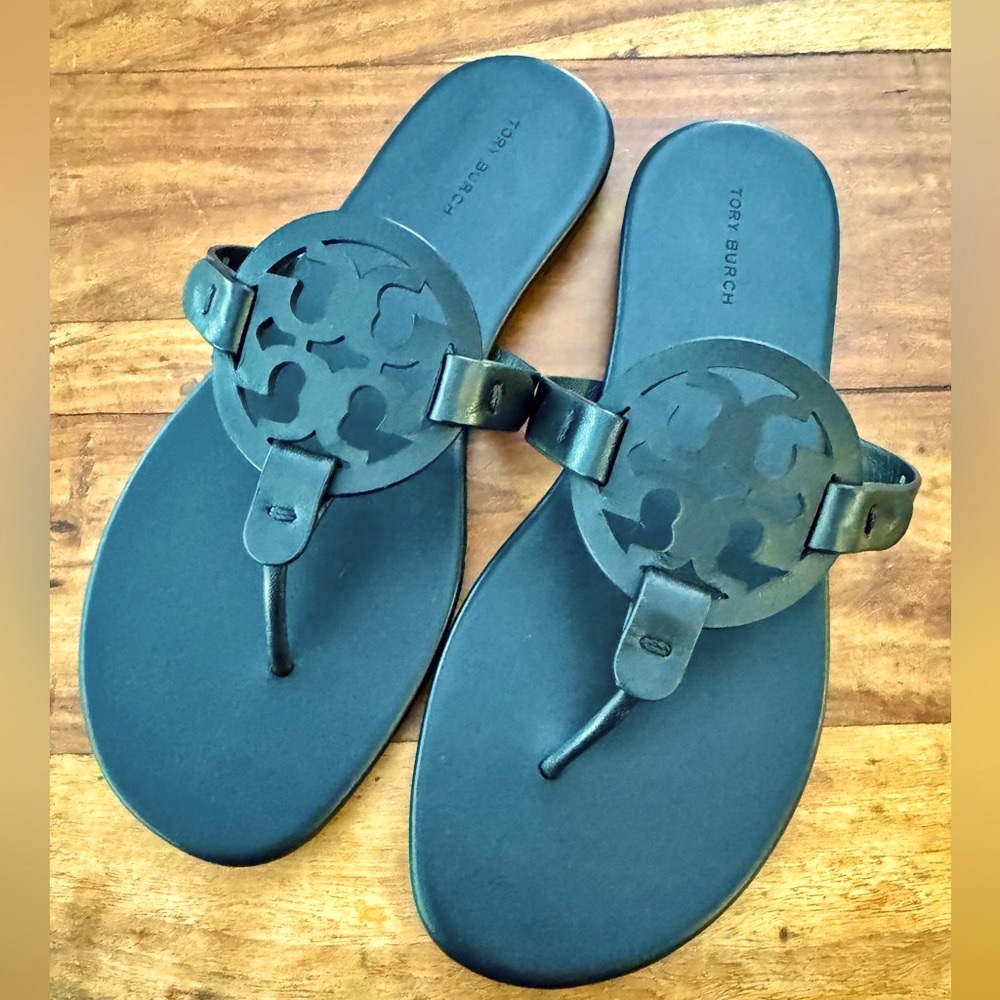 NWOT Tory Burch Miller Sandal 🖤